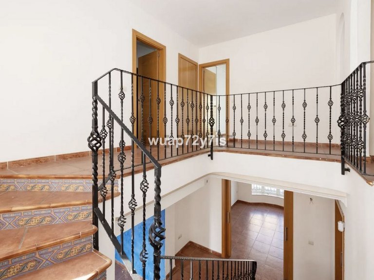 Villa for Sale in Benalmadena, Malaga 12