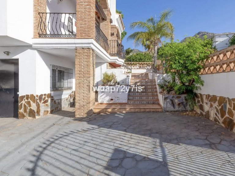 Villa for Sale in Benalmadena, Malaga 16