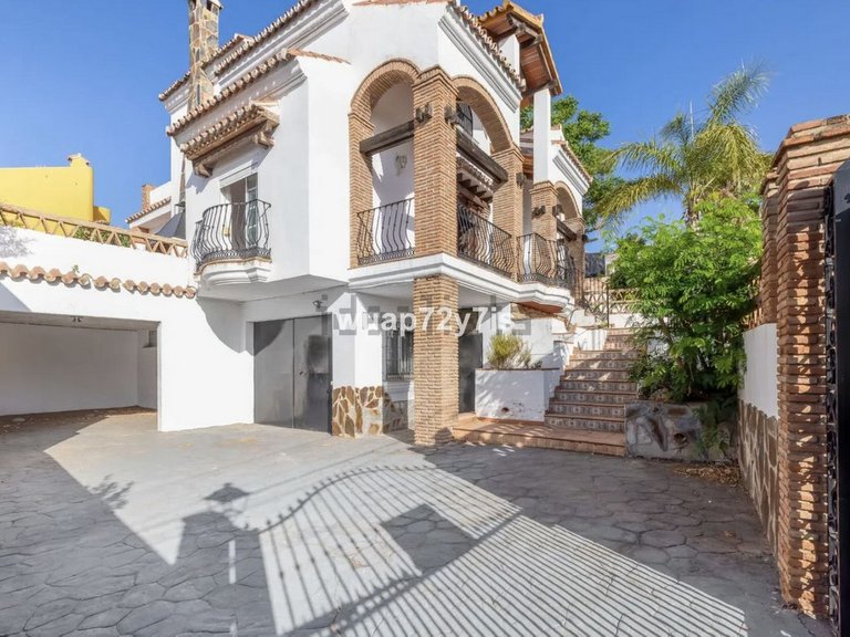 Villa for Sale in Benalmadena, Malaga 17
