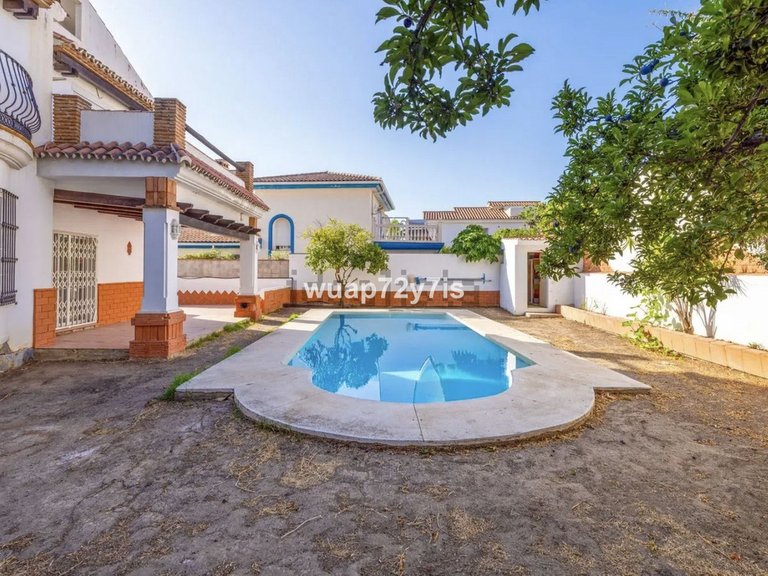 Villa for Sale in Benalmadena, Malaga 2