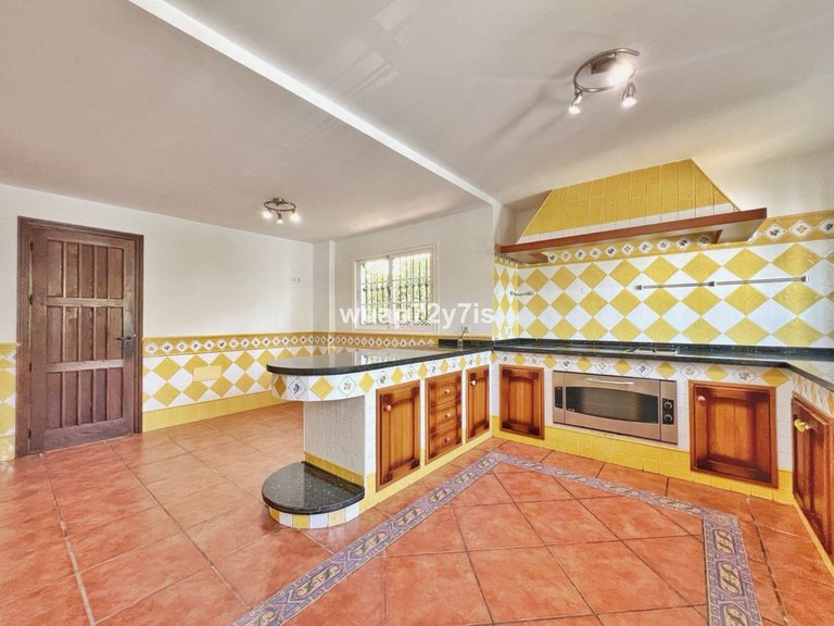 Villa for Sale in Benalmadena, Malaga 5