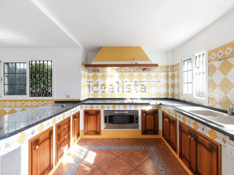 Villa for Sale in Benalmadena, Malaga 6