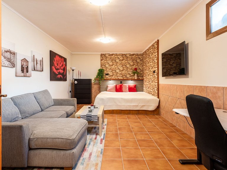 Villa for Sale in Sierrezuela, Malaga 17