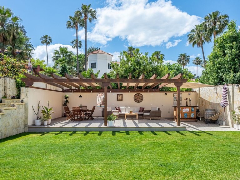 Villa for Sale in Sierrezuela, Malaga 23