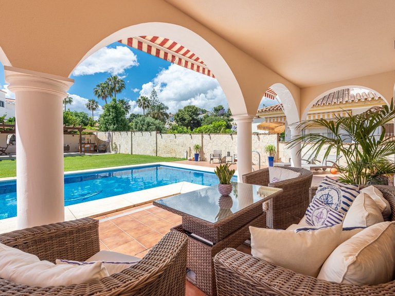 Villa for Sale in Sierrezuela, Malaga 29