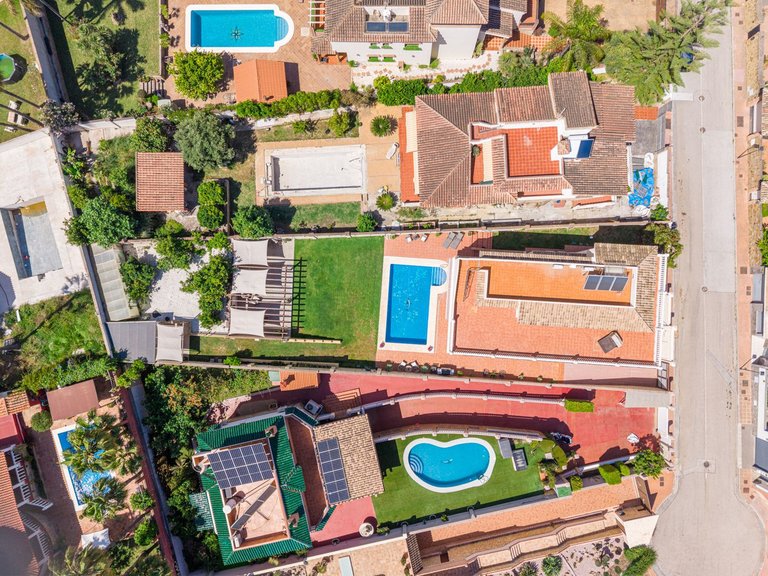 Villa for Sale in Sierrezuela, Malaga 31