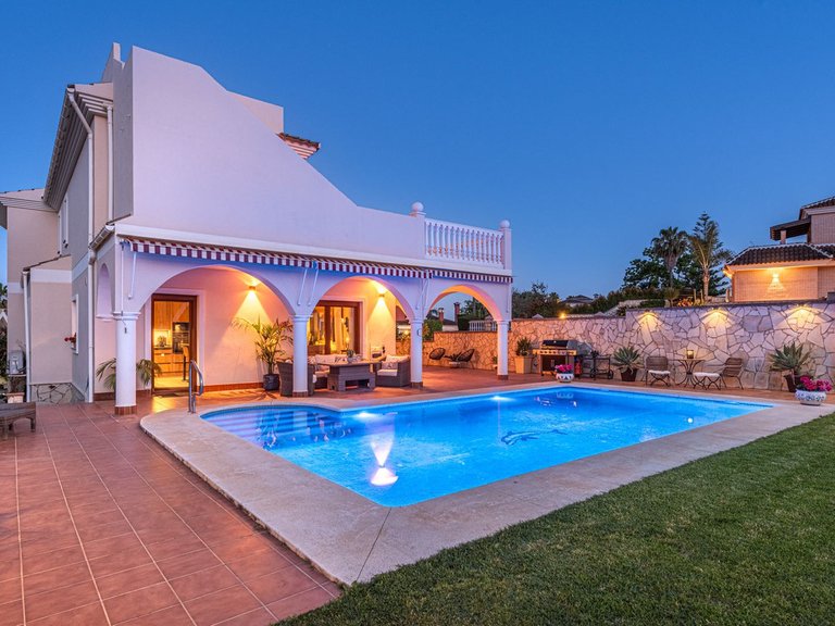 Villa for Sale in Sierrezuela, Malaga 37