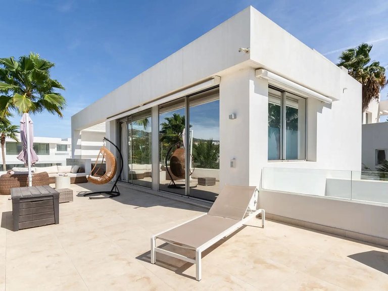 Villa for Sale in Río Real, Malaga 1