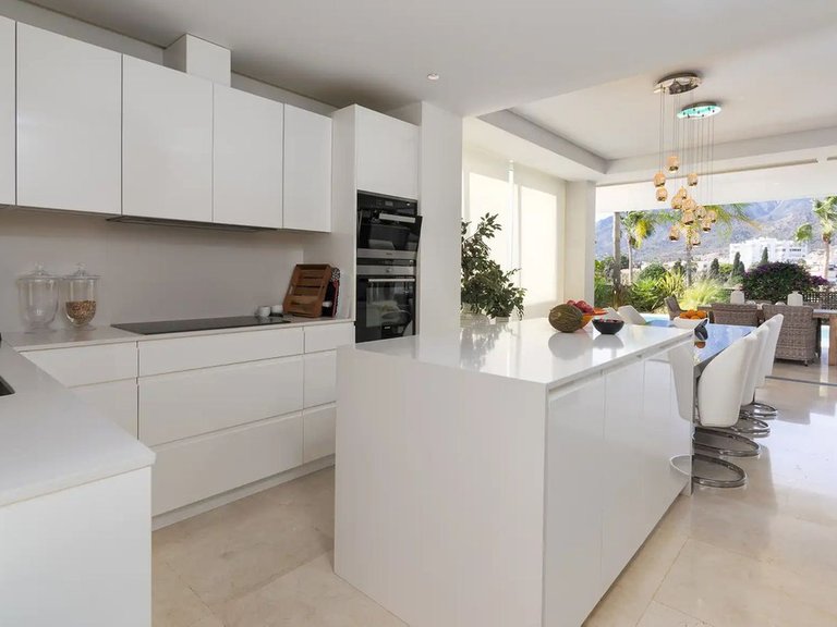 Villa for Sale in Río Real, Malaga 11