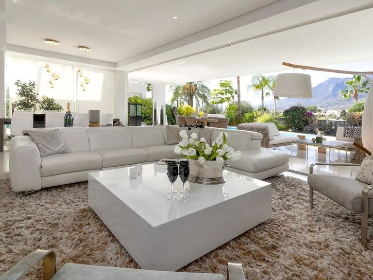 Villa for Sale in Río Real, Malaga 6