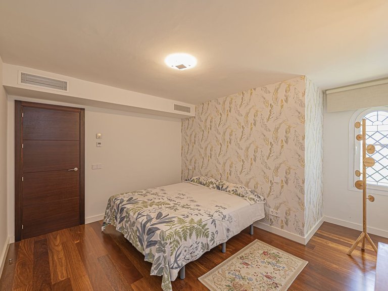 Villa for Sale in El Paraiso, Malaga 23