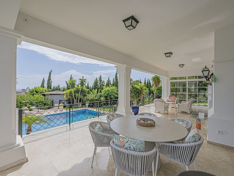 Villa for Sale in El Paraiso, Malaga 28