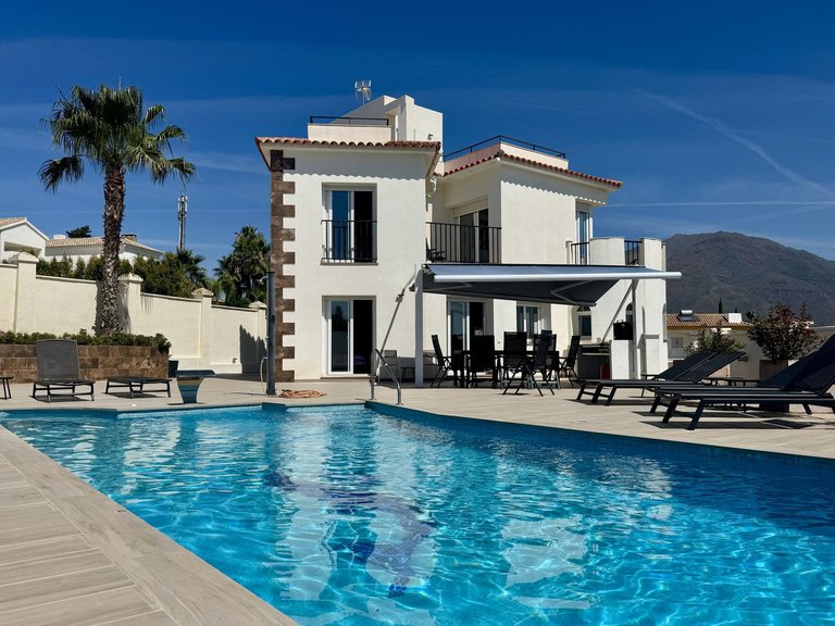 Villa for Sale in Estepona, Malaga 2