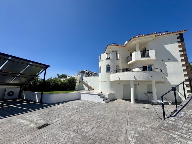 Villa for Sale in Estepona, Malaga 70