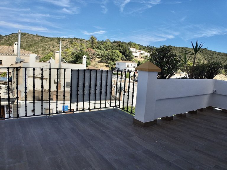 Apartment for Sale in Benahavís, Malaga 37