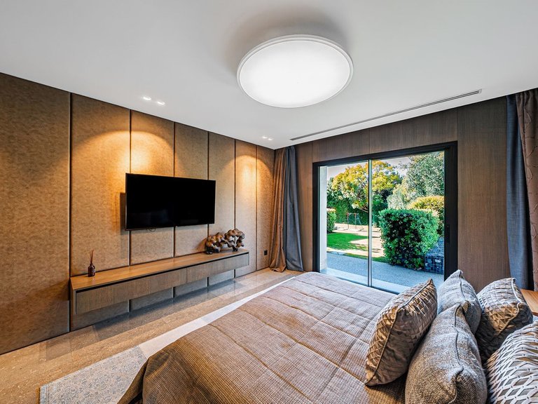 Villa for Sale in Marbella, Malaga 26