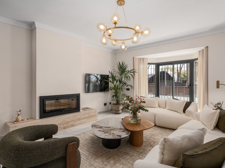 Villa for Sale in Nueva Andalucía, Malaga 11