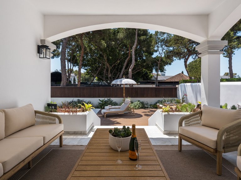 Villa for Sale in Nueva Andalucía, Malaga 5