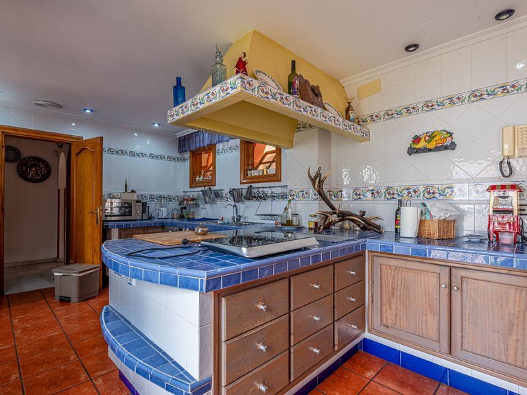 Villa for Sale in Benalmadena Costa, Malaga 17