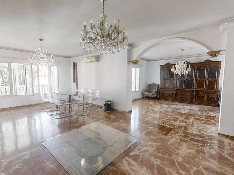 Villa for Sale in Alhaurín De La Torre, Malaga 26