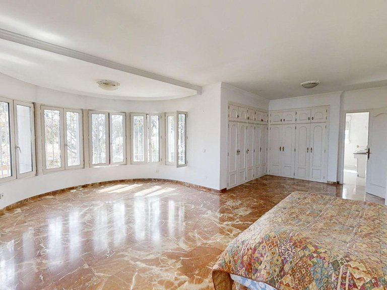 Villa for Sale in Alhaurín De La Torre, Malaga 35