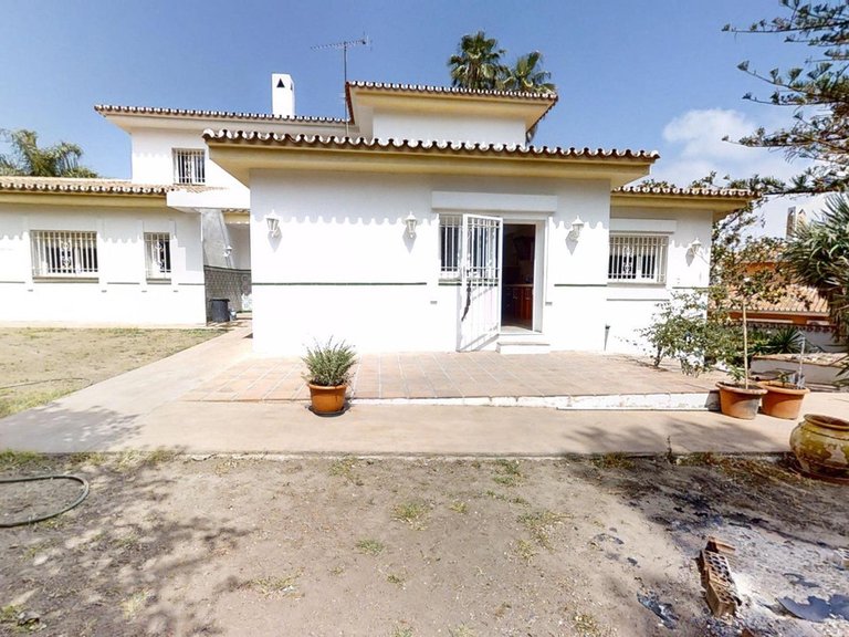Villa for Sale in Alhaurín De La Torre, Malaga 6