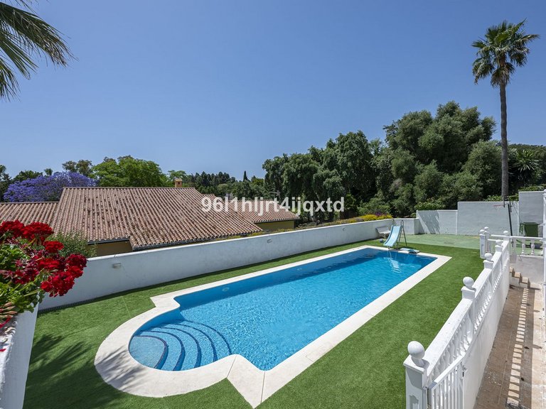 Villa for Sale in Sotogrande Costa, Cadiz 15