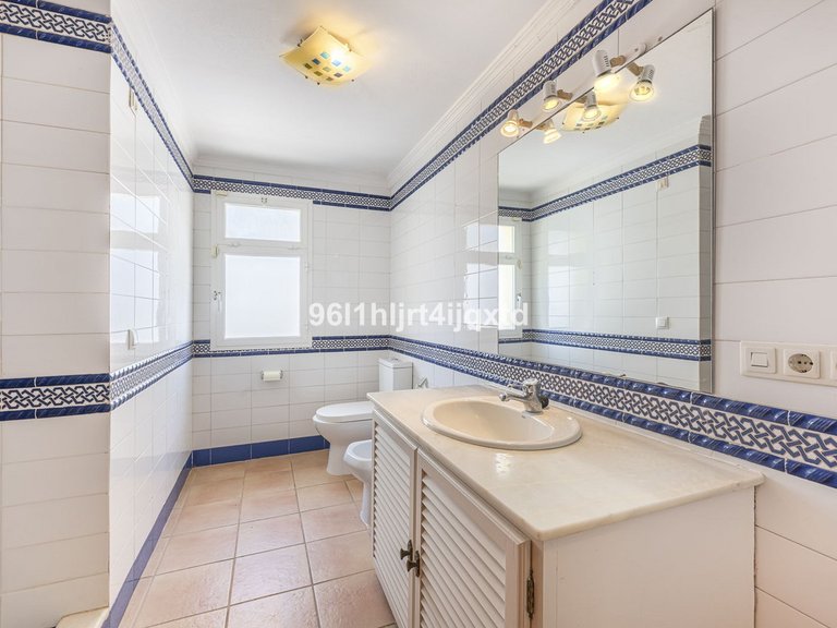 Villa for Sale in Sotogrande Costa, Cadiz 20