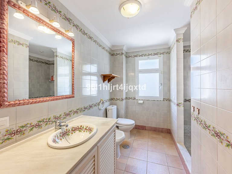 Villa for Sale in Sotogrande Costa, Cadiz 21