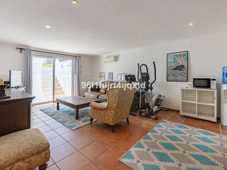 Villa for Sale in Sotogrande Costa, Cadiz 24
