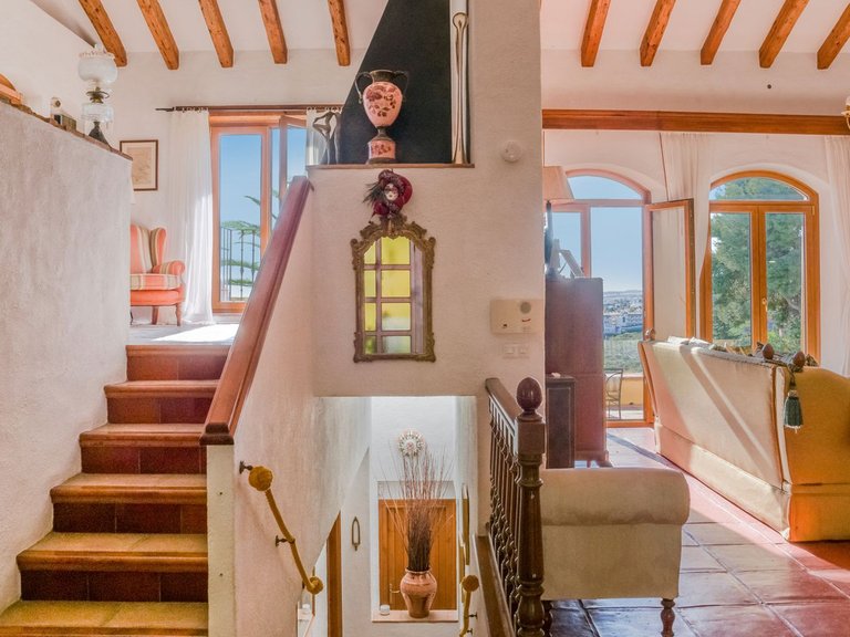 Villa for Sale in Estepona, Malaga 11