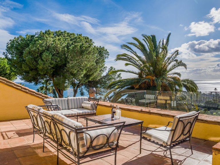 Villa for Sale in Estepona, Malaga 24