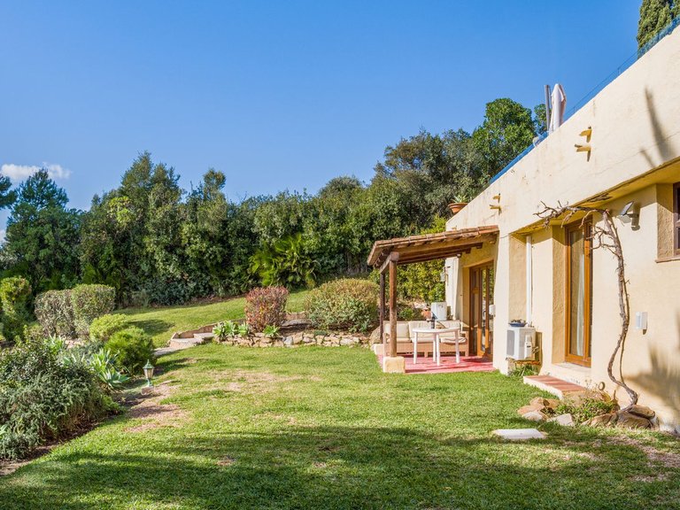 Villa for Sale in Estepona, Malaga 4