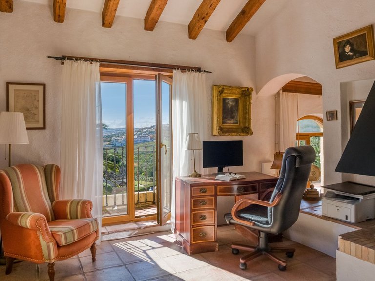 Villa for Sale in Estepona, Malaga 41