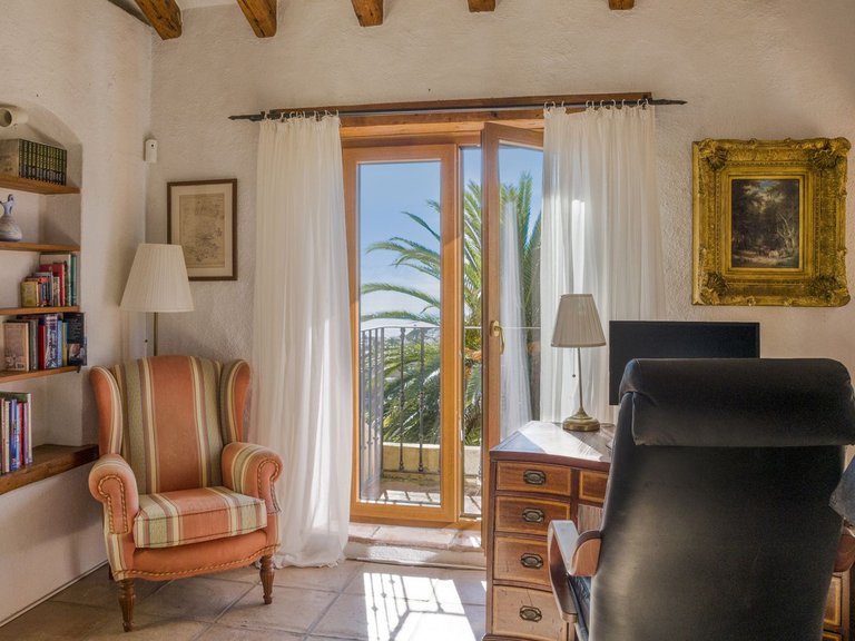 Villa for Sale in Estepona, Malaga 44