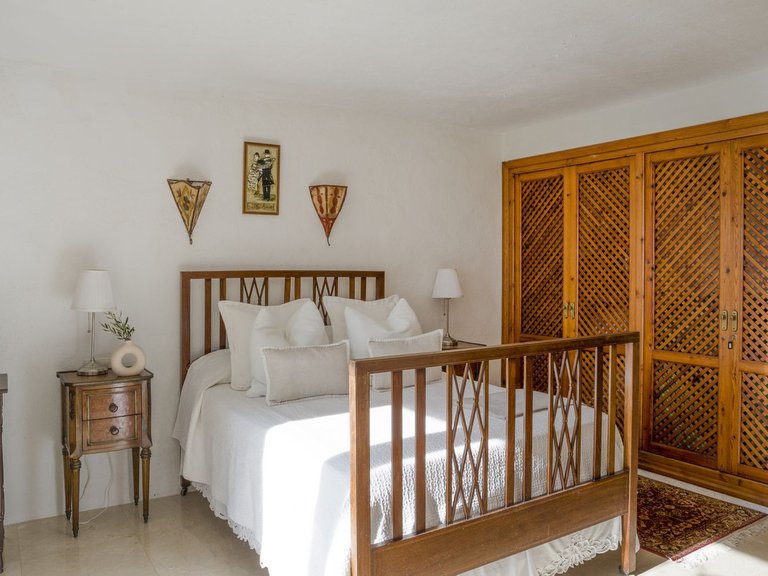 Villa for Sale in Estepona, Malaga 54