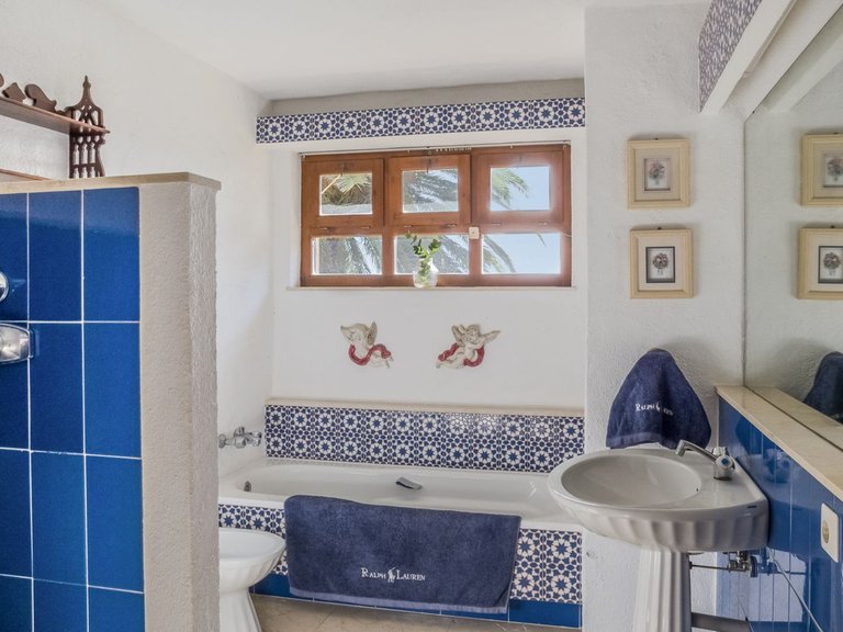 Villa for Sale in Estepona, Malaga 55