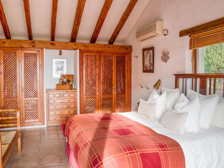 Villa for Sale in Estepona, Malaga 6