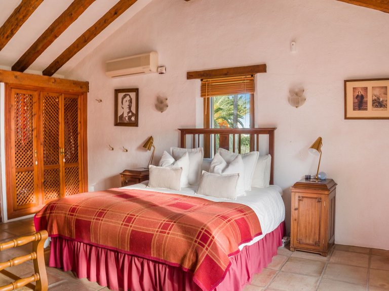 Villa for Sale in Estepona, Malaga 7