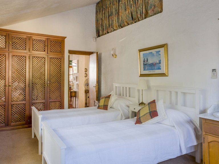 Villa for Sale in Estepona, Malaga 83