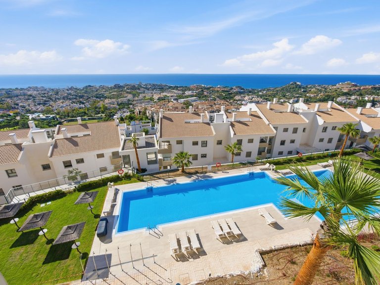 Apartment for Sale in Benalmadena, Malaga 1