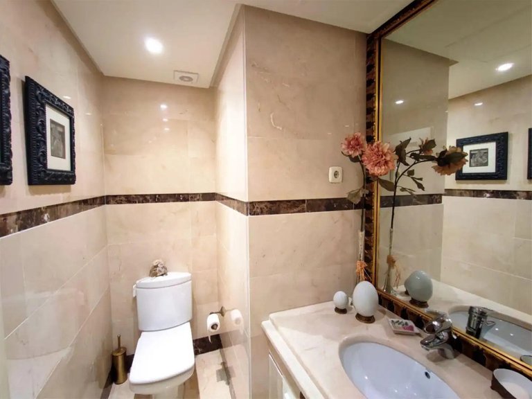 Apartment for Sale in Nueva Andalucía, Malaga 15