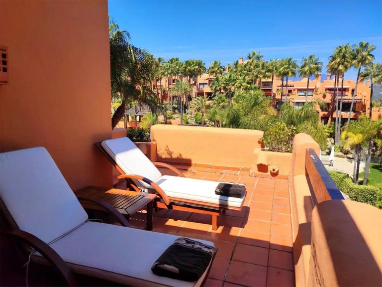 Apartment for Sale in Nueva Andalucía, Malaga 4