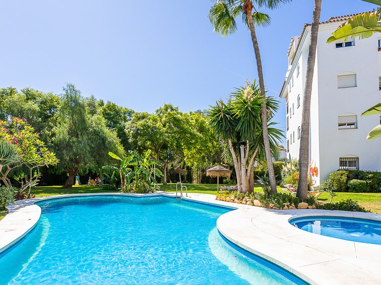 Apartment for Sale in Calahonda, Malaga 8