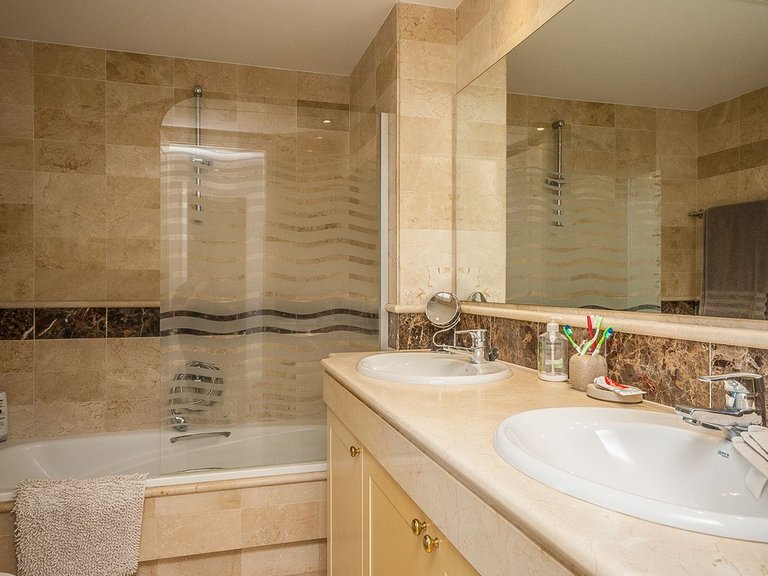 Apartment for Sale in Elviria, Malaga 9