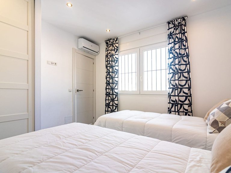 Villa for Sale in Benalmadena Costa, Malaga 11