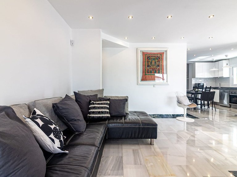 Villa for Sale in Benalmadena Costa, Malaga 9