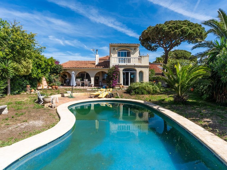 Villa for Sale in Marbesa, Malaga 1