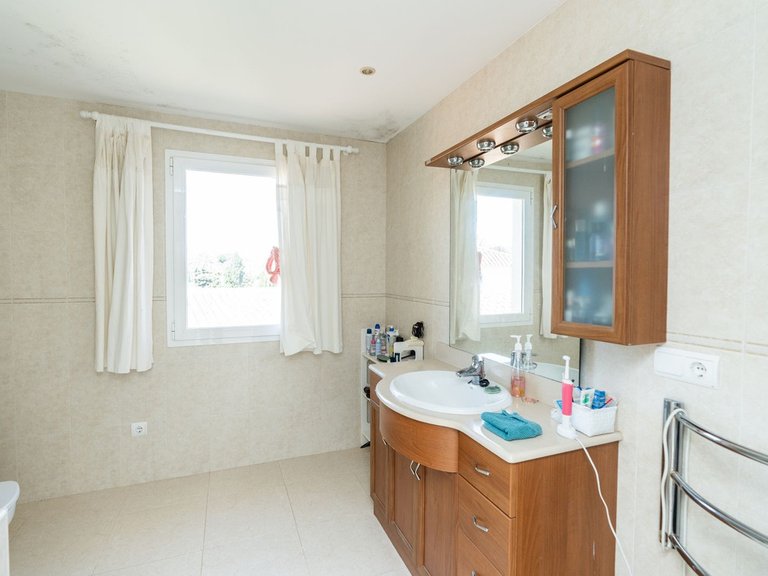 Villa for Sale in Marbesa, Malaga 20