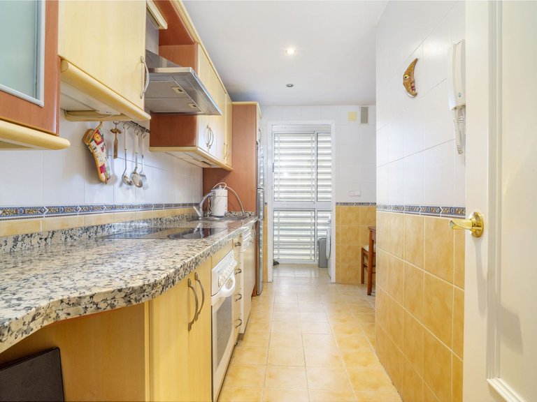 Apartment for Sale in Benalmadena Costa, Malaga 16